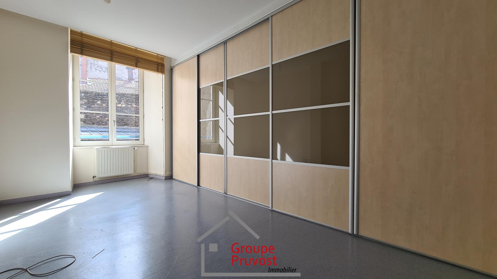 gedeon-photo-1bdccc30373e5fb167289f73ad362156 Bureau 215 m²