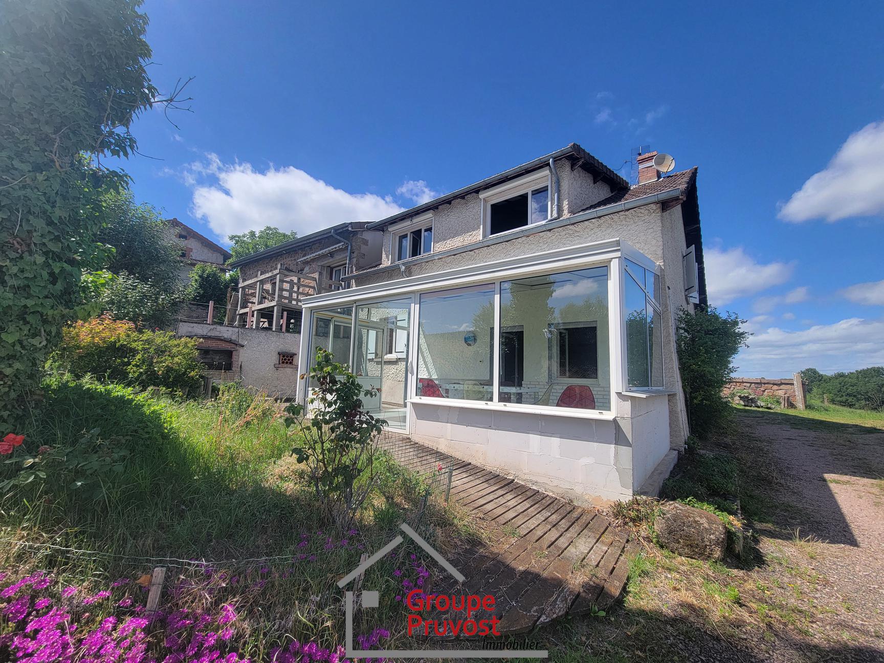 gedeon-photo-3f08154ff40cae62778539ad044d46a0 Vente Maison 157 m² à Saint-Bonnet-des-Quarts 140 000 €