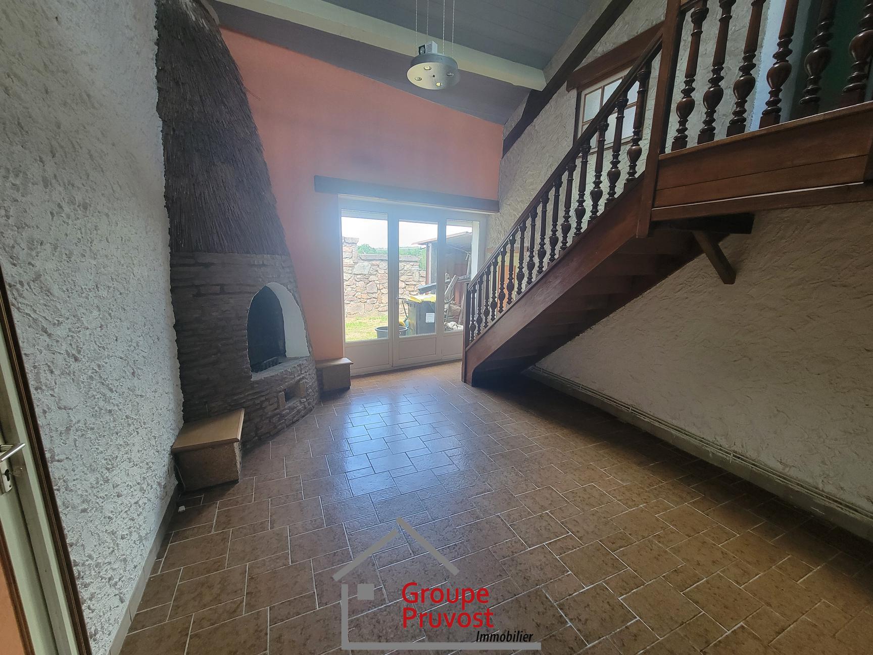 gedeon-photo-7e1d5645b9f4f8a6e8697608d8611eb6 Vente Maison 157 m² à Saint-Bonnet-des-Quarts 140 000 €