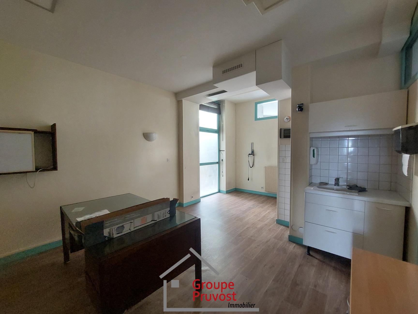 gedeon-photo-bc27df1b71184563c45ff7de206f2d03 Appartement à aménager 6 pièces