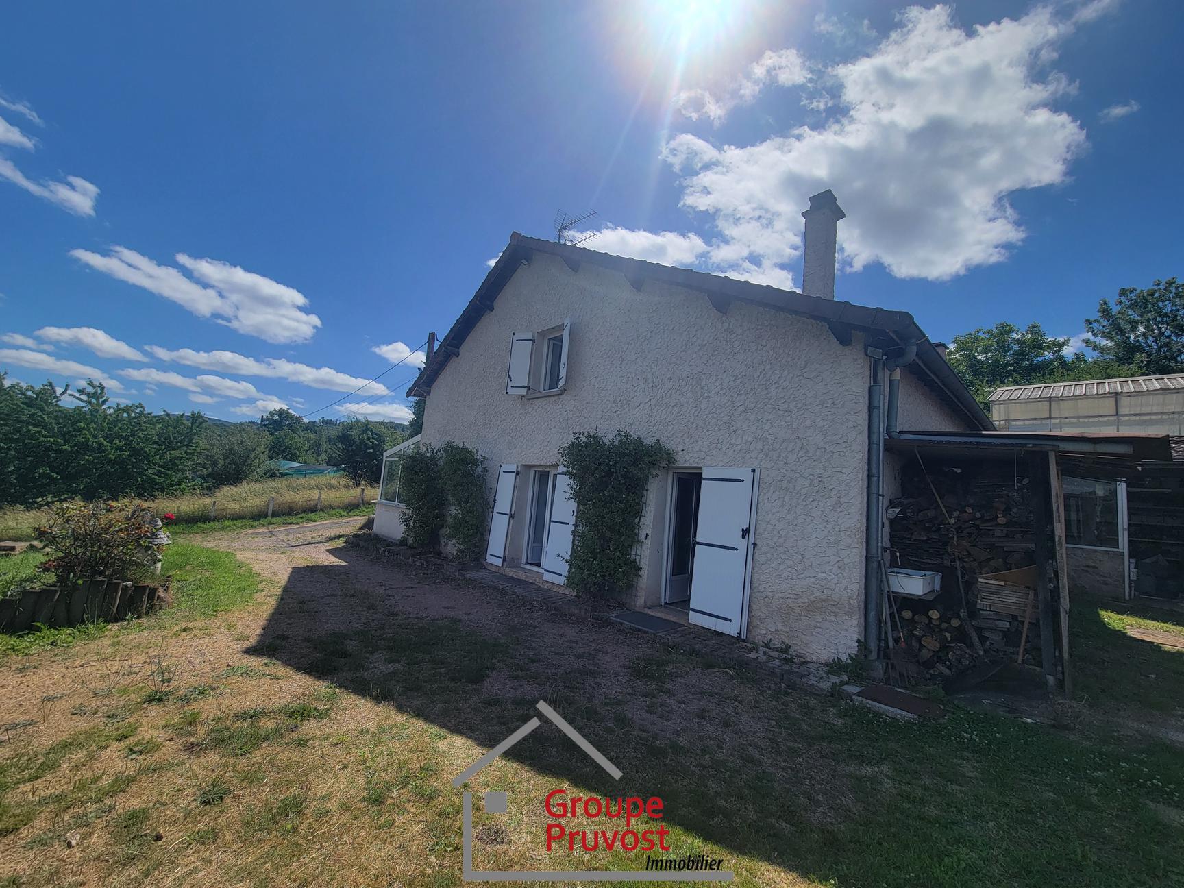 gedeon-photo-bd2505067d03f4fb7d12474ae57aad15 Vente Maison 157 m² à Saint-Bonnet-des-Quarts 140 000 €