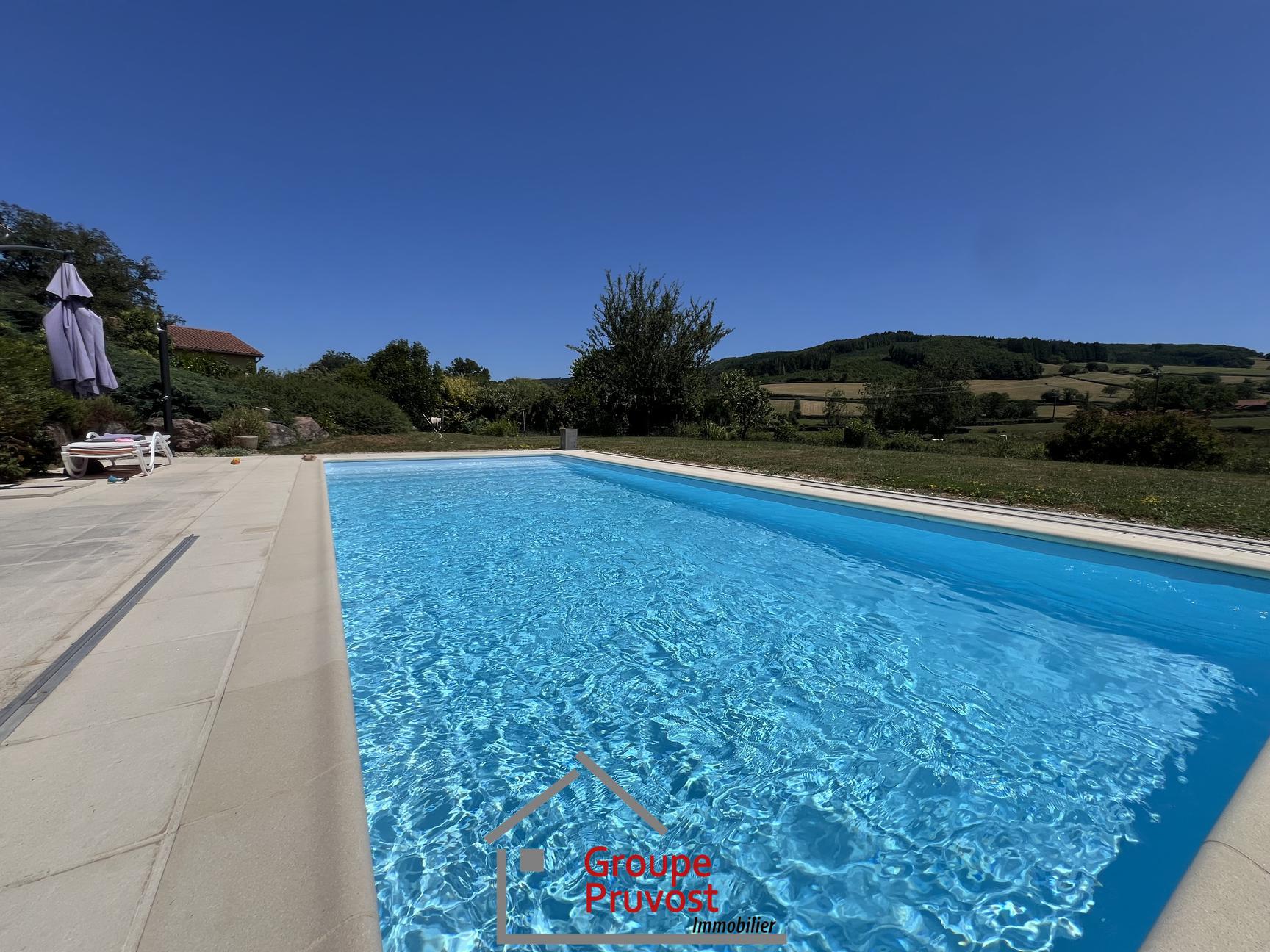 Très belle villa avec piscine
