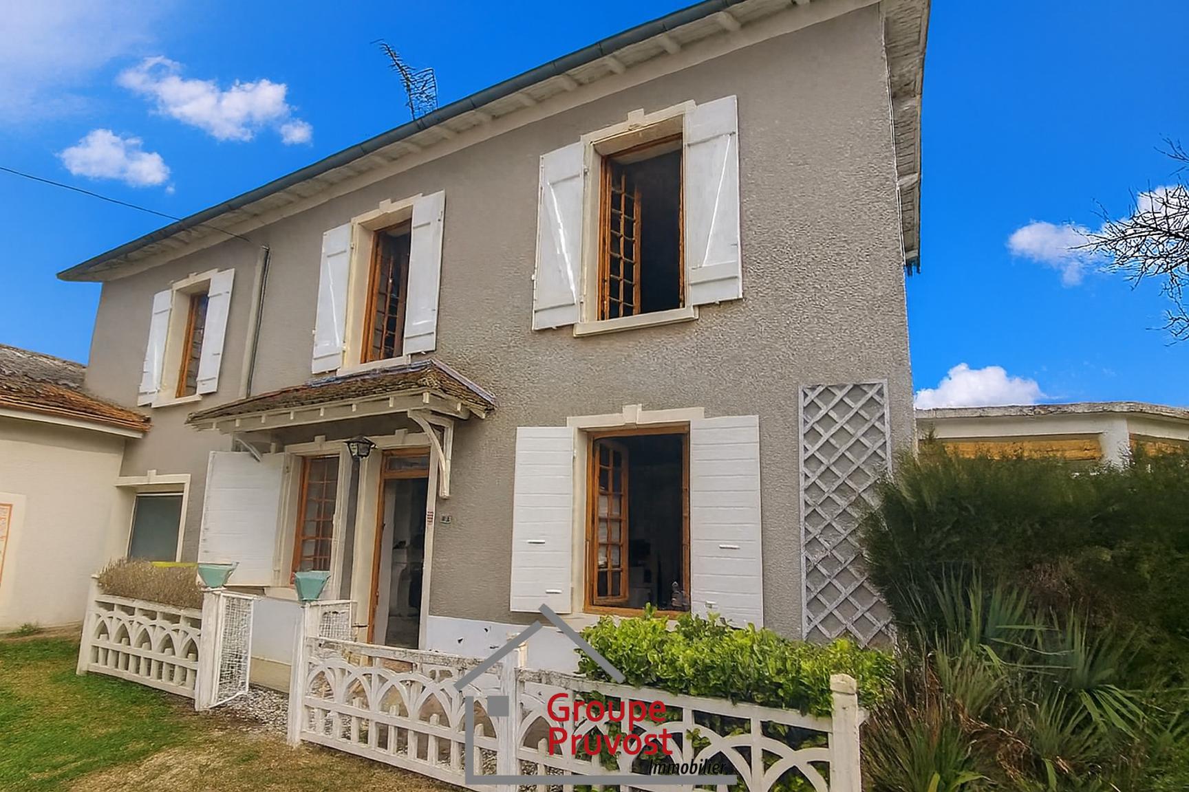 gedeon-photo-cd19368eb42eb849b118876361ceedb5 Maison de village avec terrain