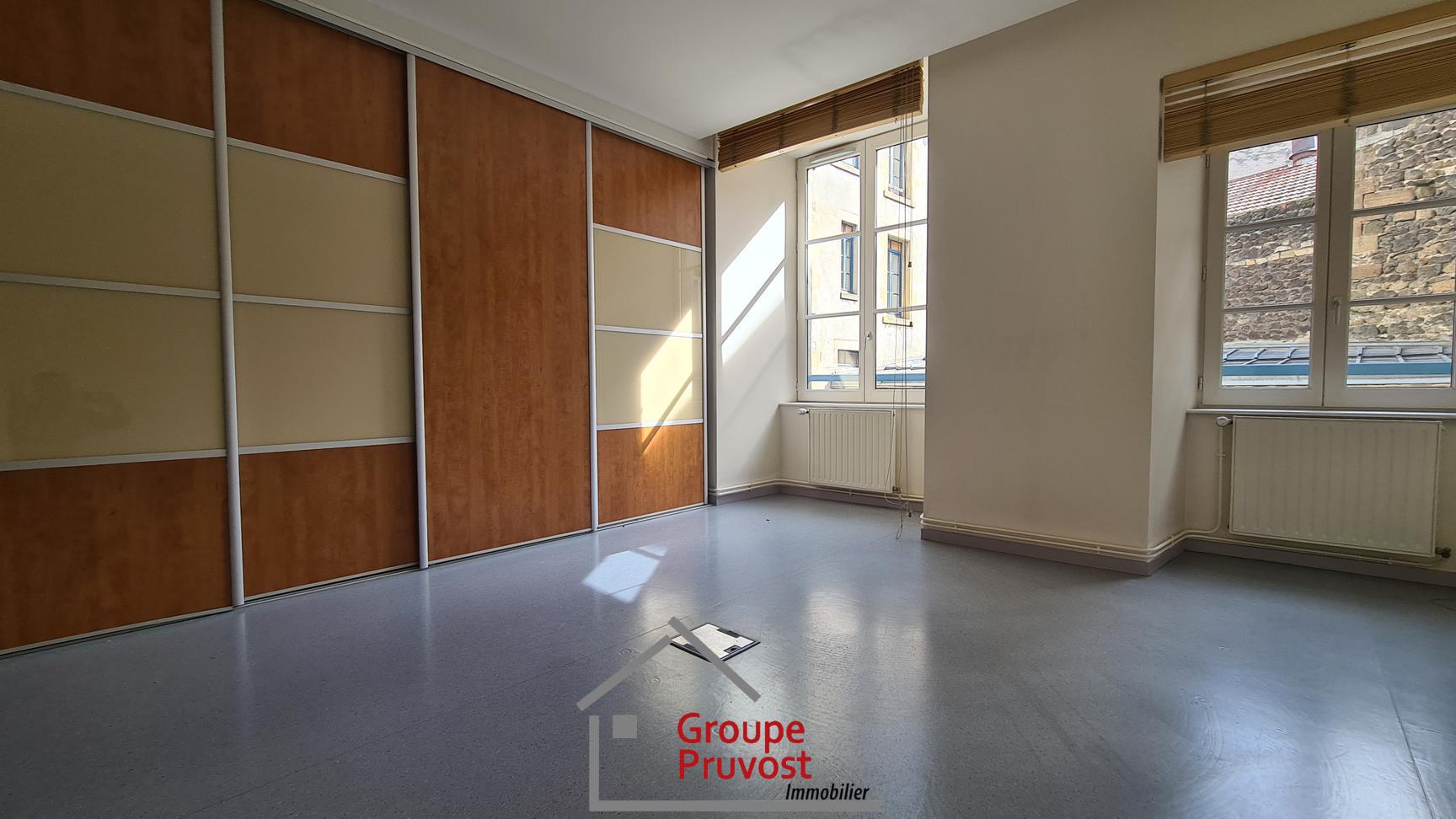 gedeon-photo-dce5ef30e569d44fd021c50b7e7c0555 Bureau 215 m²