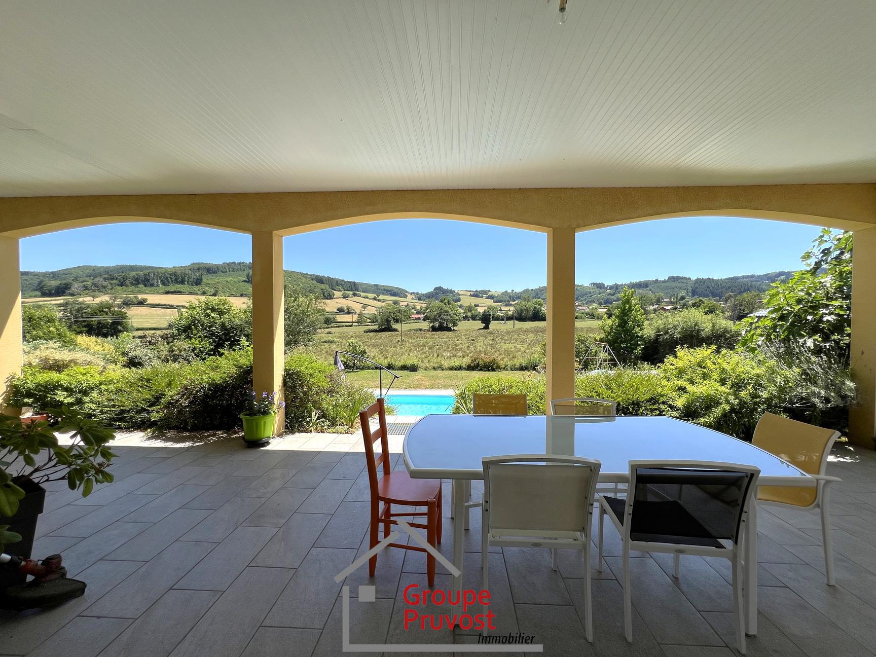 Très belle villa avec piscine