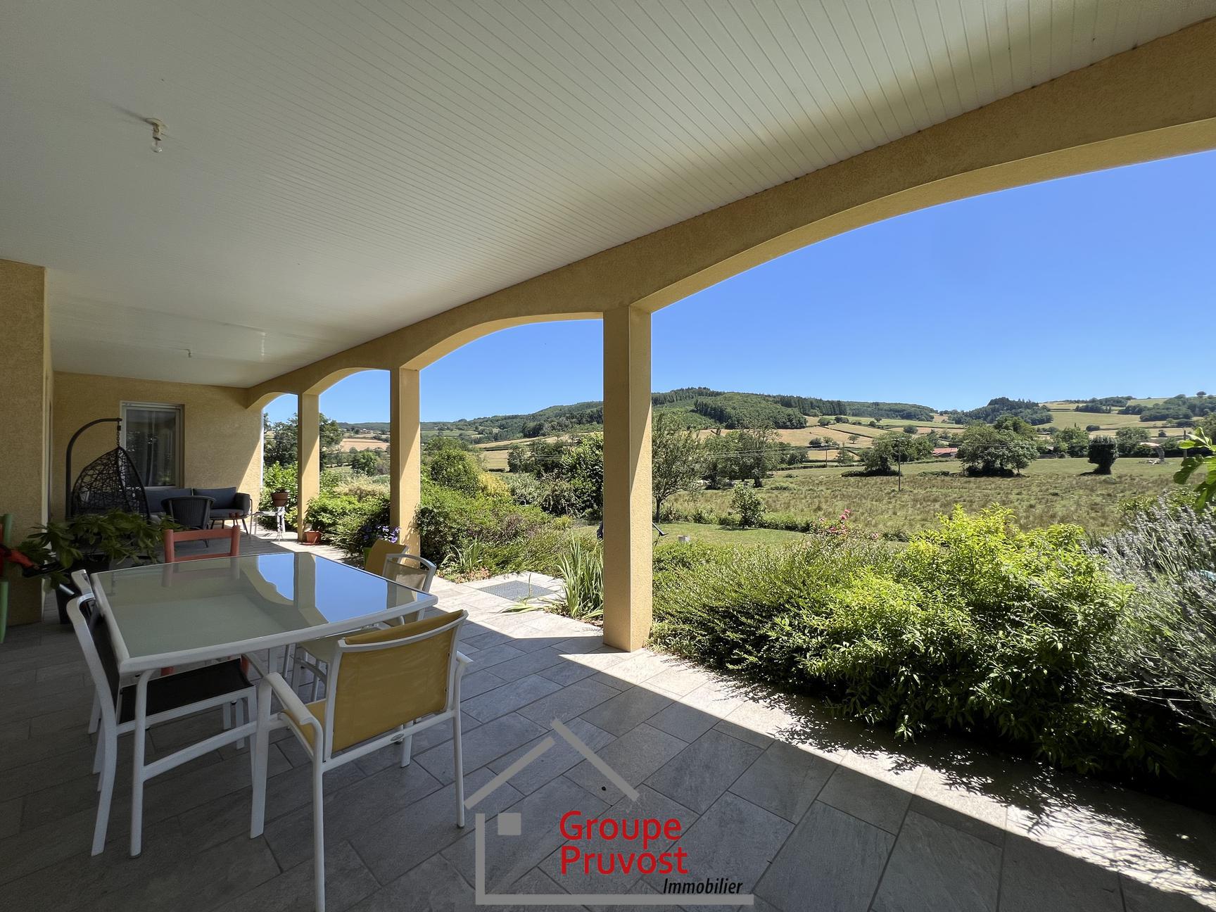 Très belle villa avec piscine