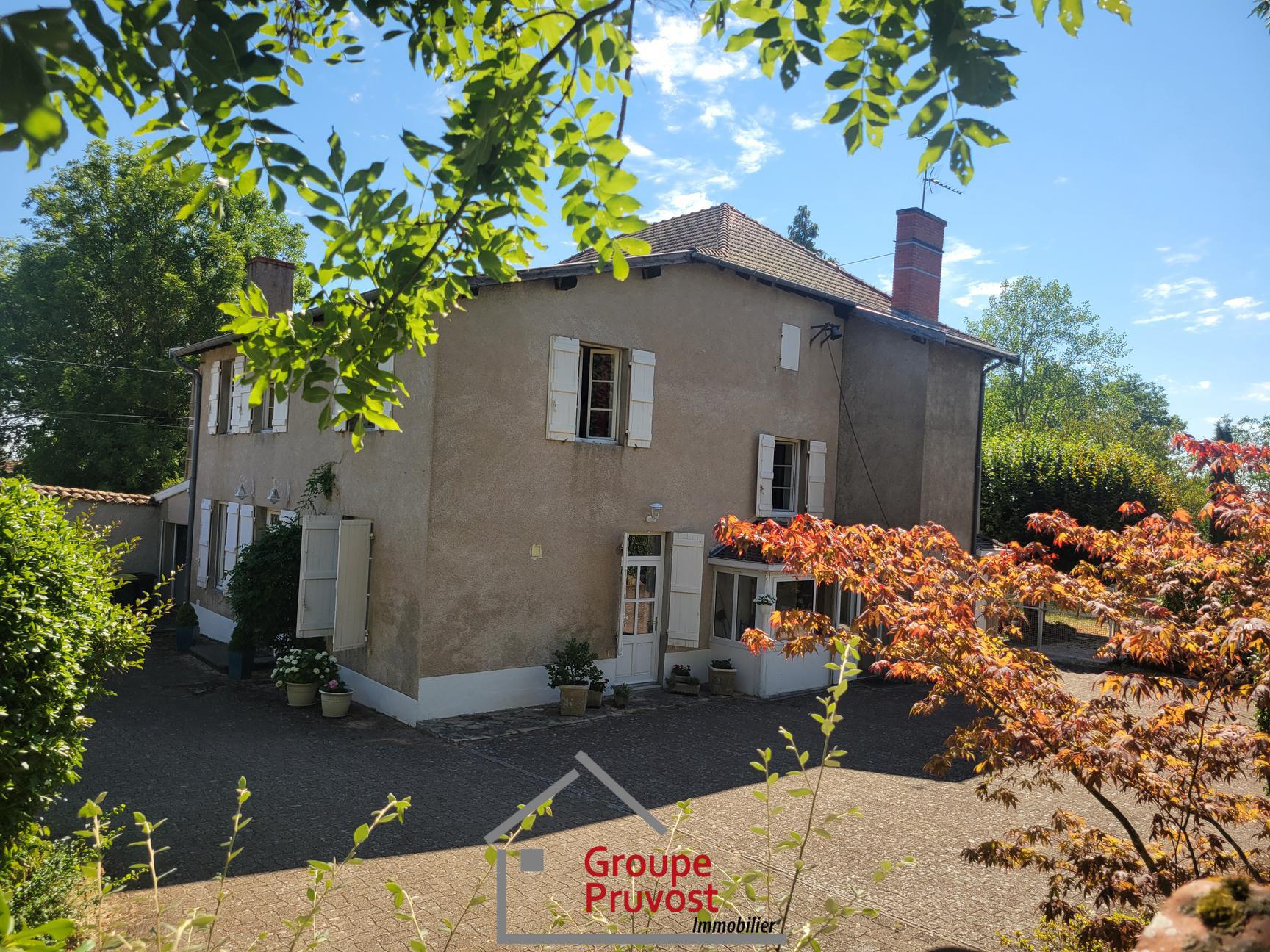 gedeon-photo-01888e052917187d517ff6cb83af82a7 Vente Propriété 290 m² à Renaison 720 000 €