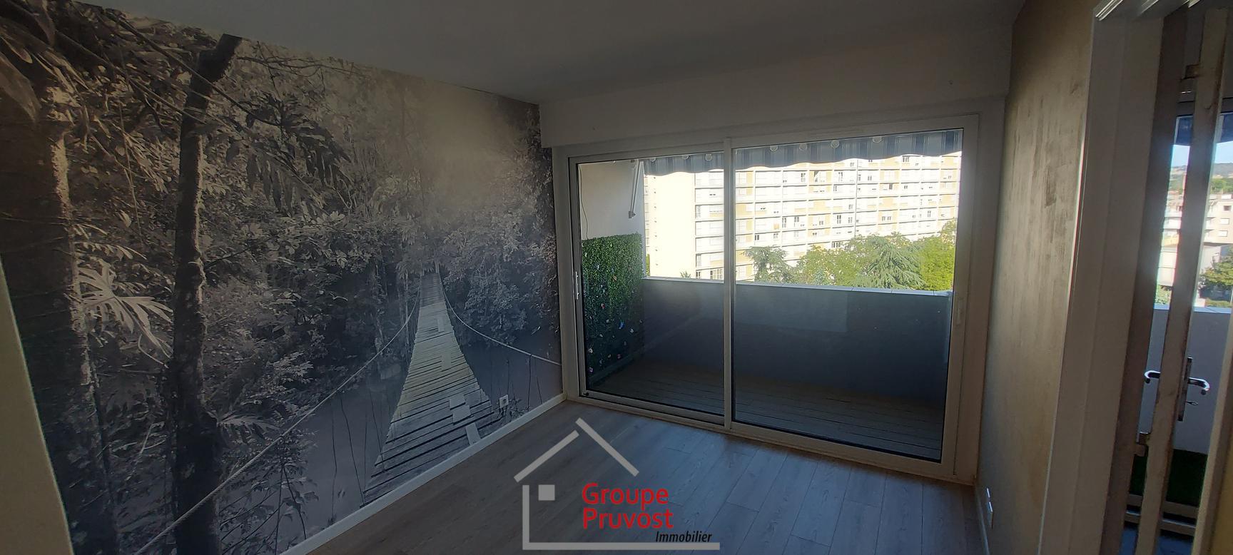 gedeon-photo-44eff4ce89c6faf2824ecde901e53fc4 Vente T4 84 m² à Roanne 141 000 €