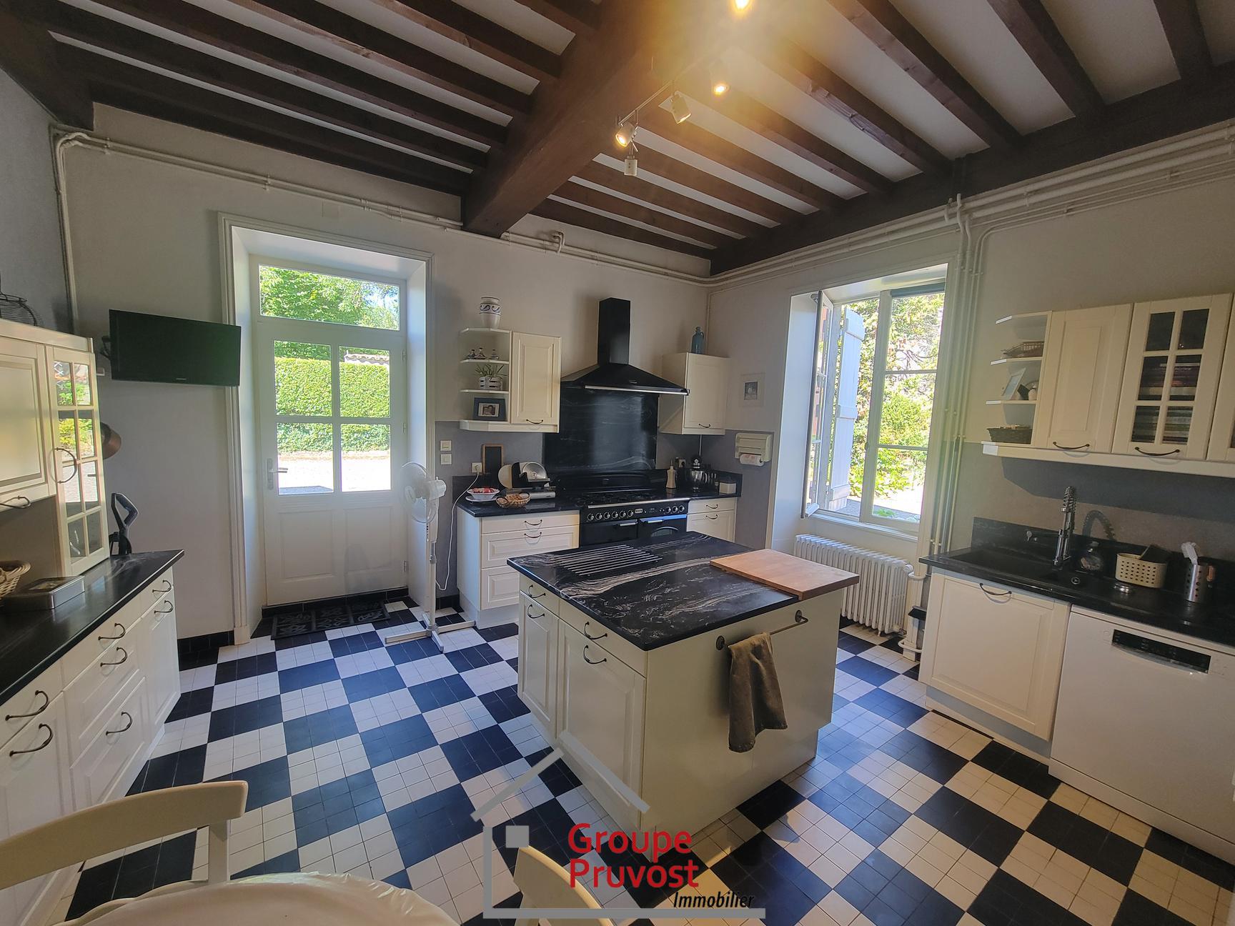 gedeon-photo-5374e94ff3d3b03e4aca3739e07d5c4e Vente Propriété 290 m² à Renaison 720 000 €