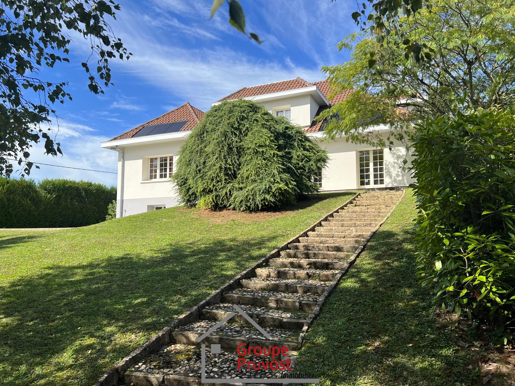 gedeon-photo-6f9a8f1090571f021c3ed62b7af021a4 Belle propriété 7 chambres