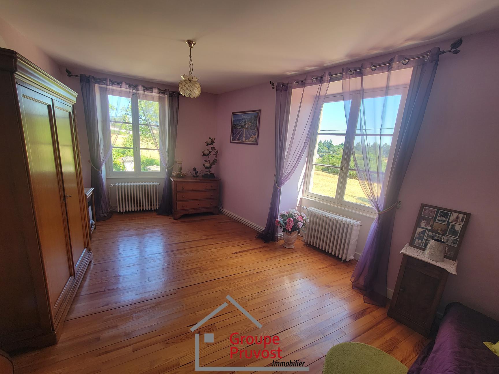 gedeon-photo-7a7984beee32ced363c390d221456865 Vente Propriété 290 m² à Renaison 720 000 €