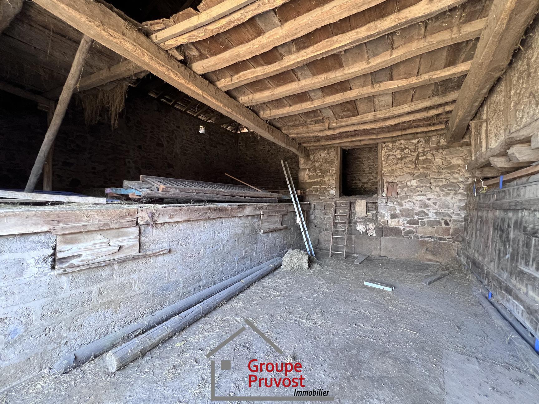 gedeon-photo-c9872b12056f656728113f0e698a2156 Corps de ferme à rénover