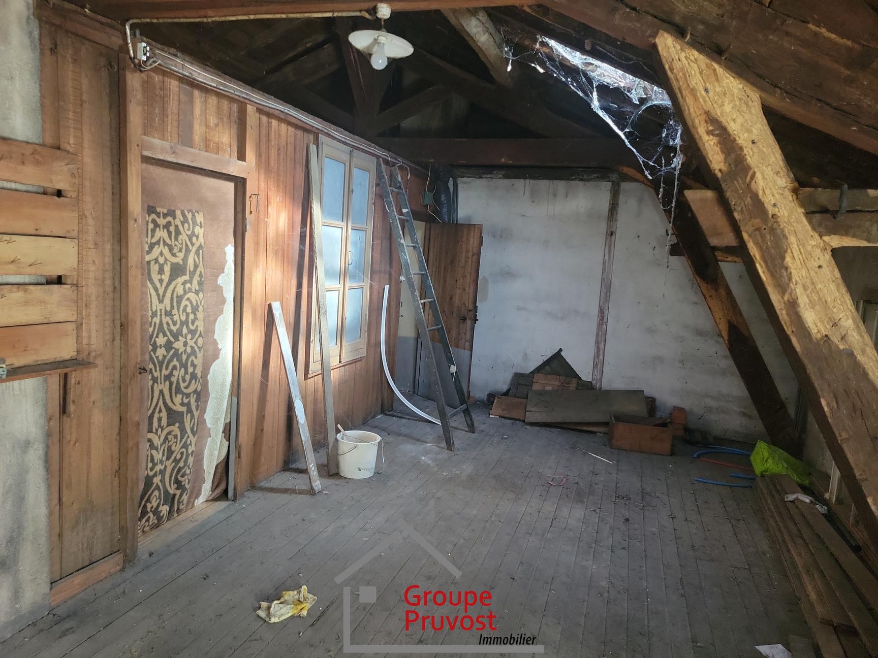 gedeon-photo-04c0d1e028adcf2eb0498902ea43033d Vente Immeuble 320 m² à La Pacaudière 110 000 €