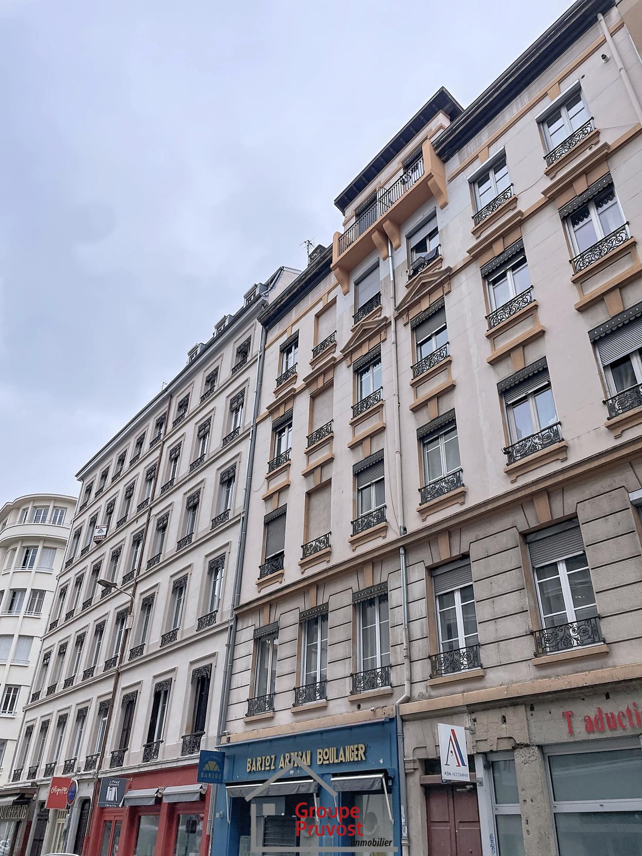 Vente T1 27 m² à Lyon-6eme-Arrondissement 175 000 €