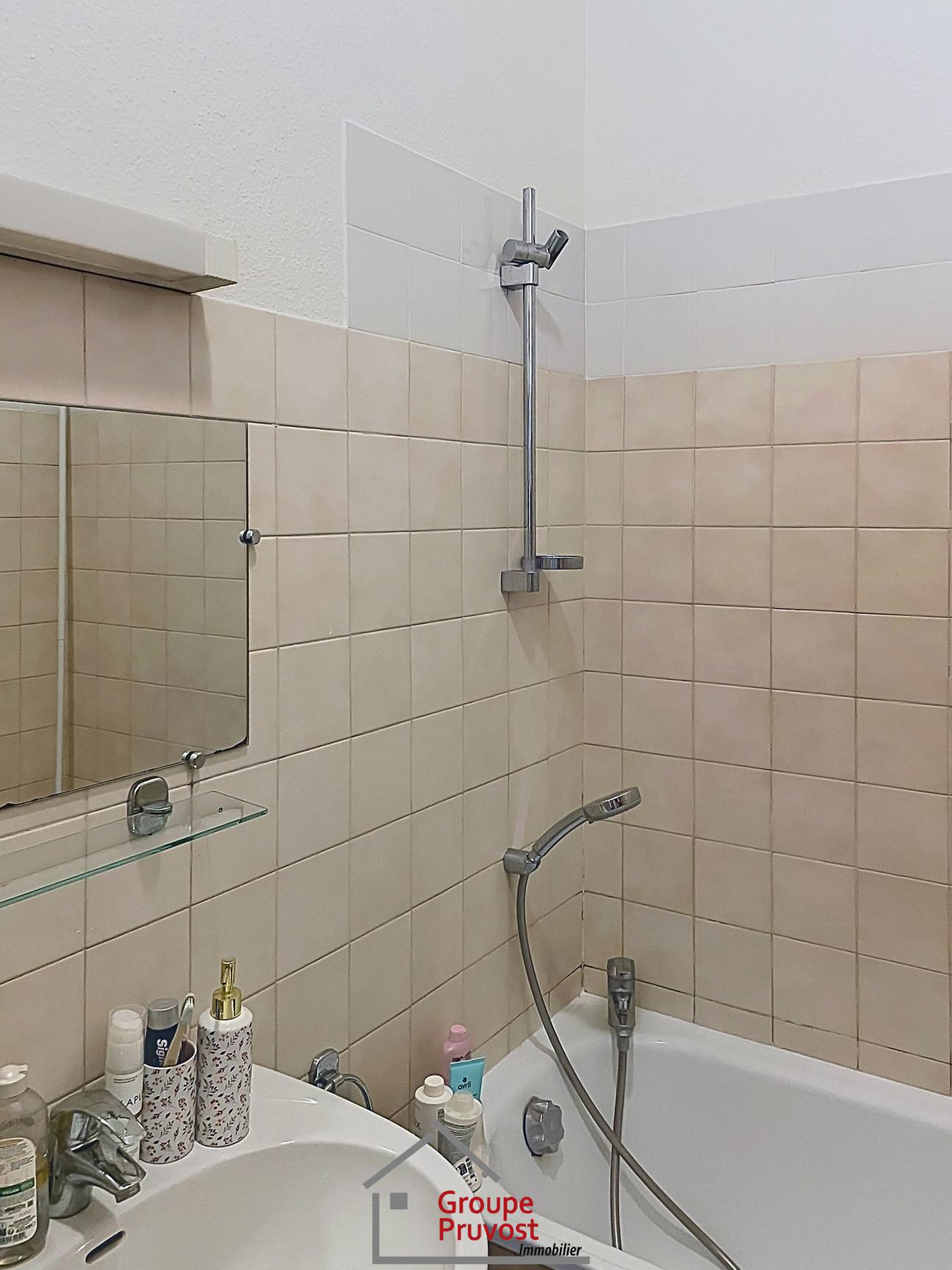 Vente T1 27 m² à Lyon-6eme-Arrondissement 175 000 €