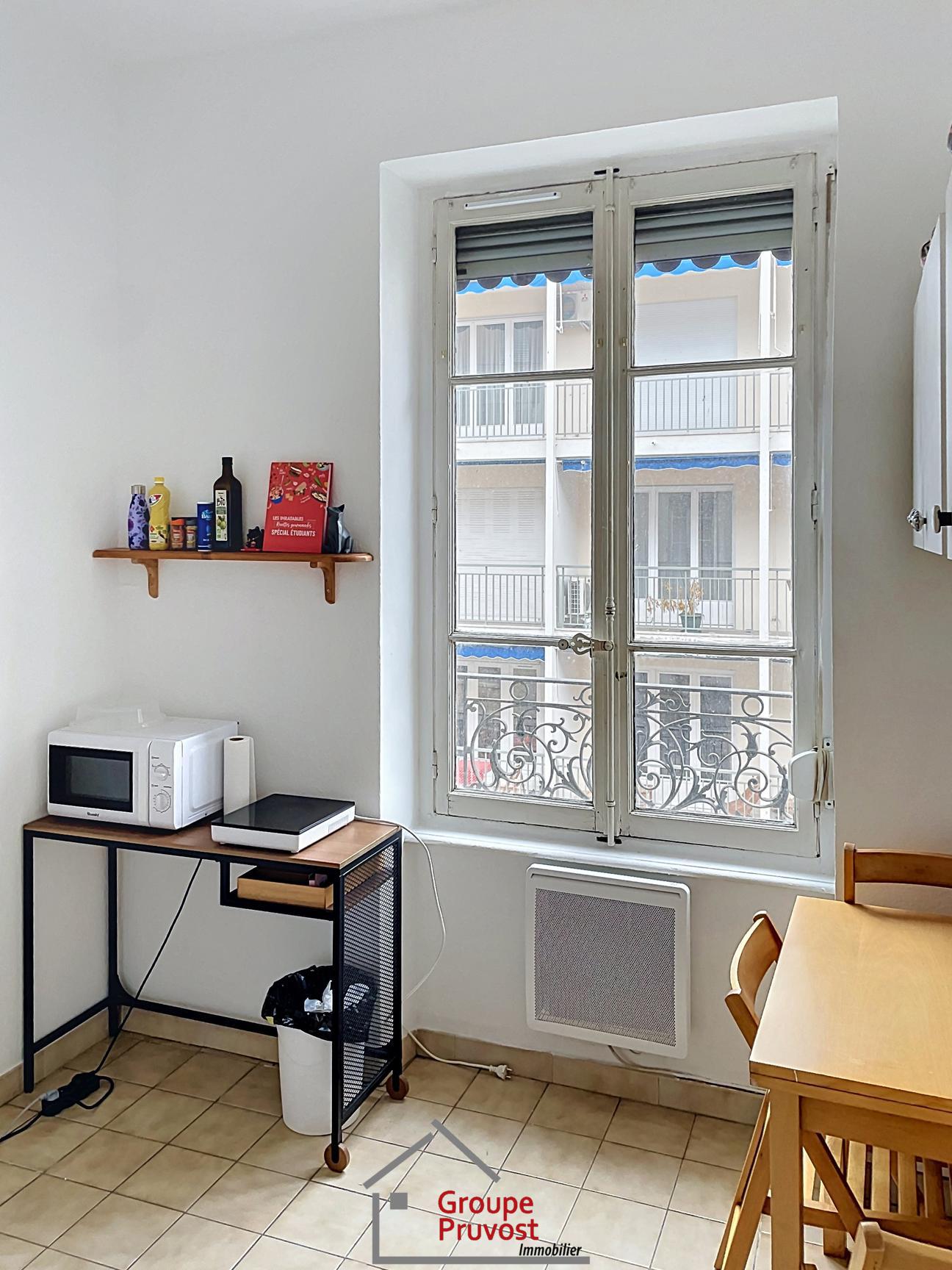Vente T1 27 m² à Lyon-6eme-Arrondissement 175 000 €