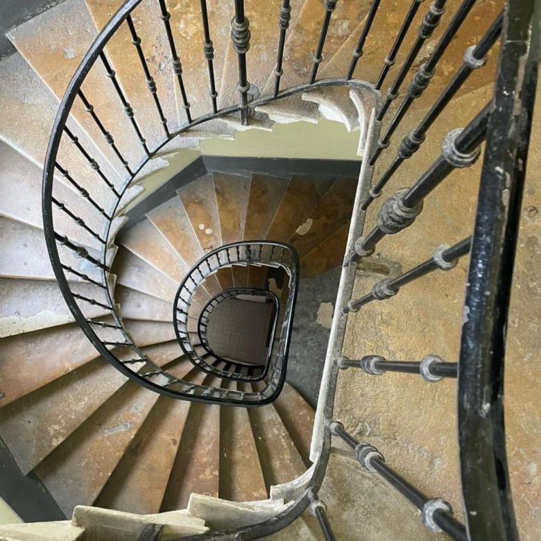 780