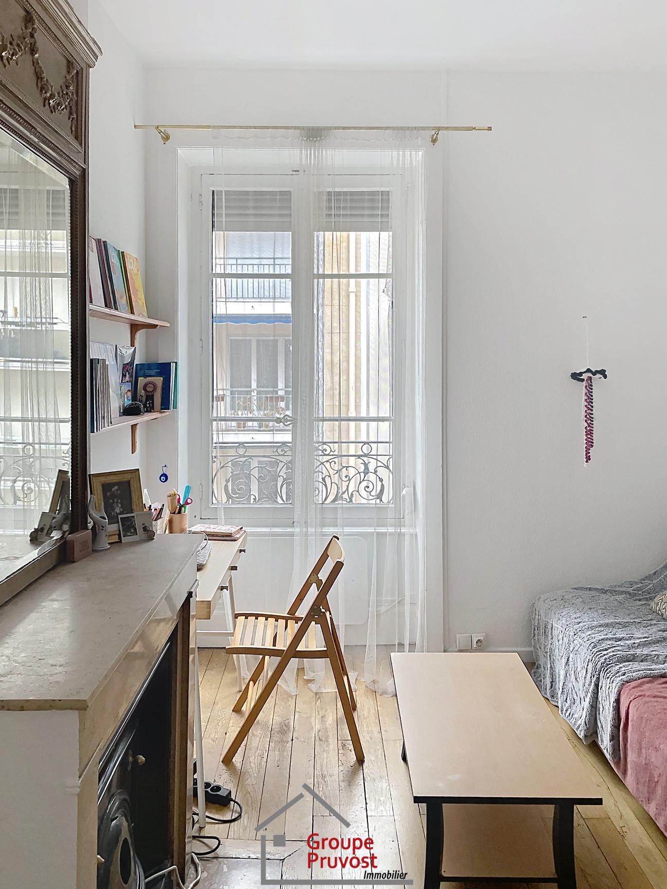 Vente T1 27 m² à Lyon-6eme-Arrondissement 175 000 €