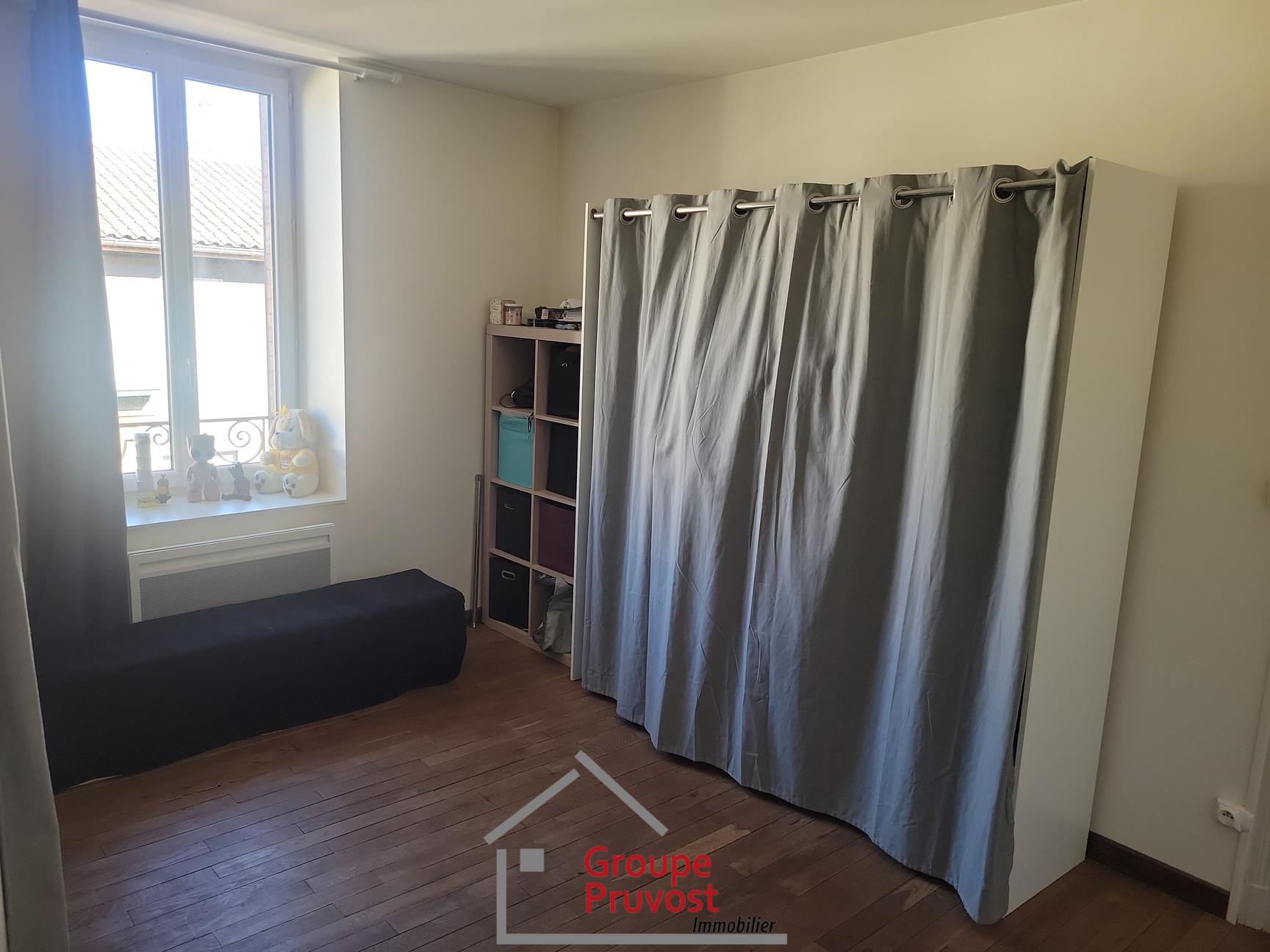 gedeon-photo-f8d9cdbd4c541f45dac67f1672a71e6d Vente Immeuble 320 m² à La Pacaudière 110 000 €